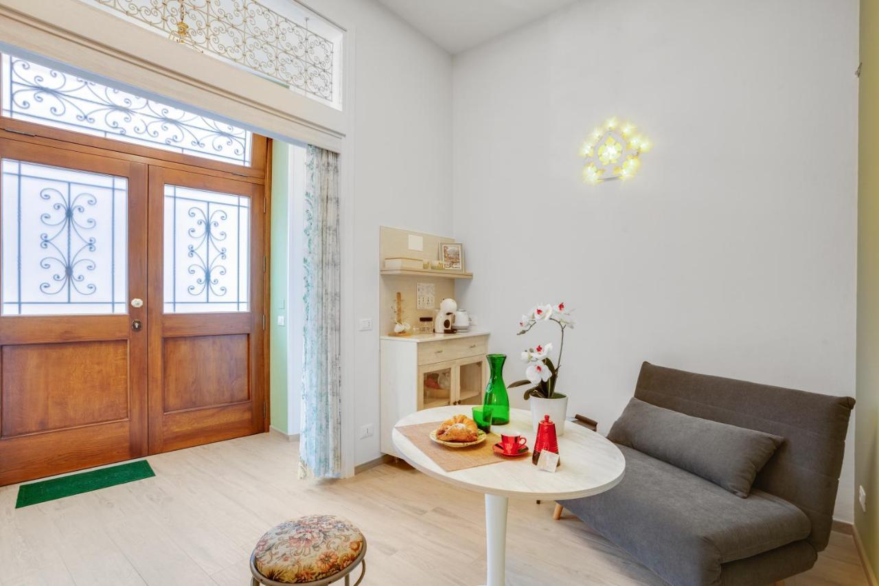 Madame Bari' Suite Apt In The Heart Of Μπάρι Εξωτερικό φωτογραφία