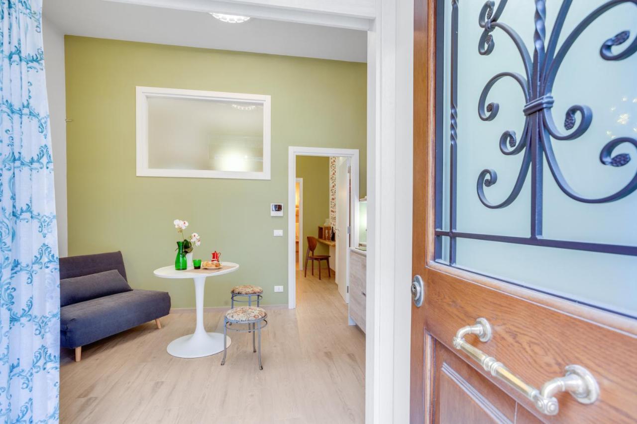 Madame Bari' Suite Apt In The Heart Of Μπάρι Εξωτερικό φωτογραφία