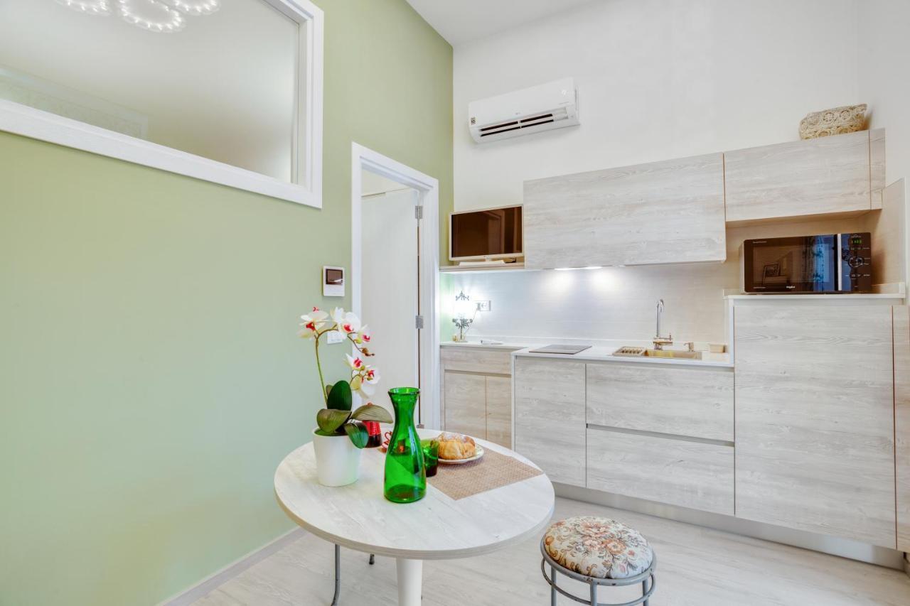 Madame Bari' Suite Apt In The Heart Of Μπάρι Εξωτερικό φωτογραφία