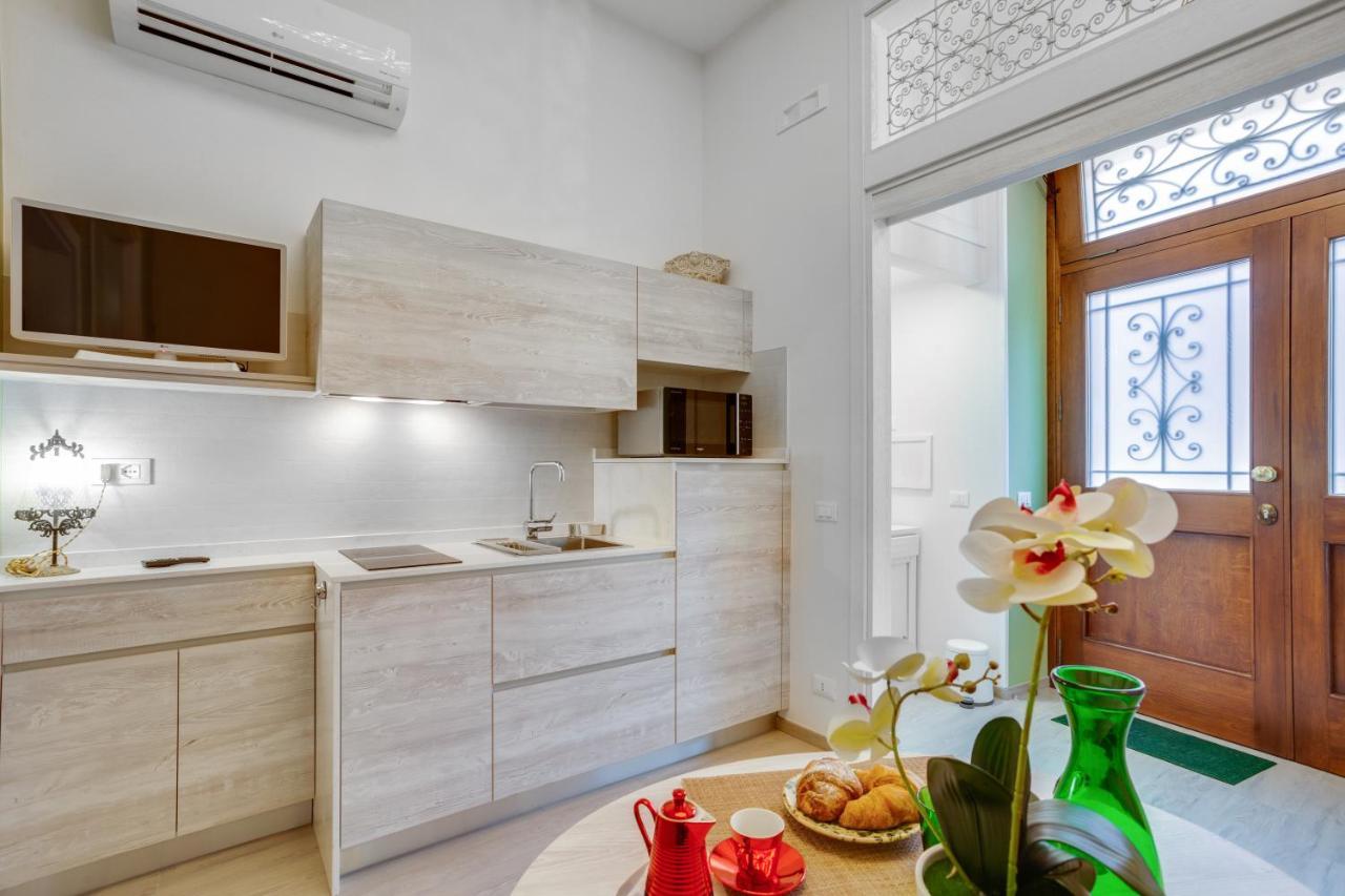 Madame Bari' Suite Apt In The Heart Of Μπάρι Εξωτερικό φωτογραφία