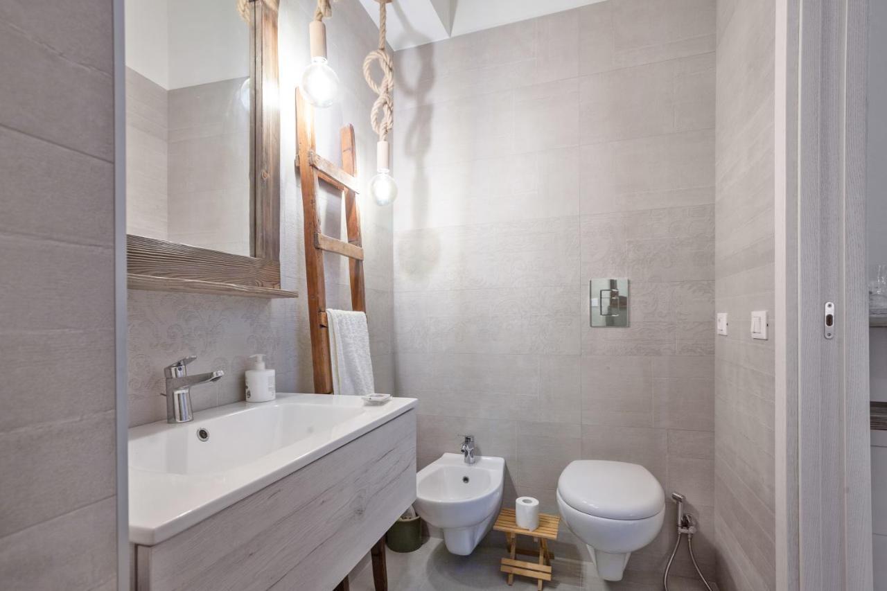 Madame Bari' Suite Apt In The Heart Of Μπάρι Εξωτερικό φωτογραφία
